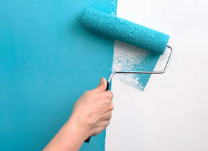 Окраска стен в голубой цвет