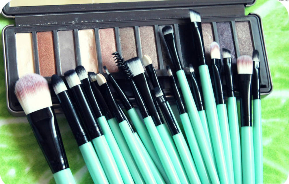 КИСТИ ДЛЯ МАКИЯЖА