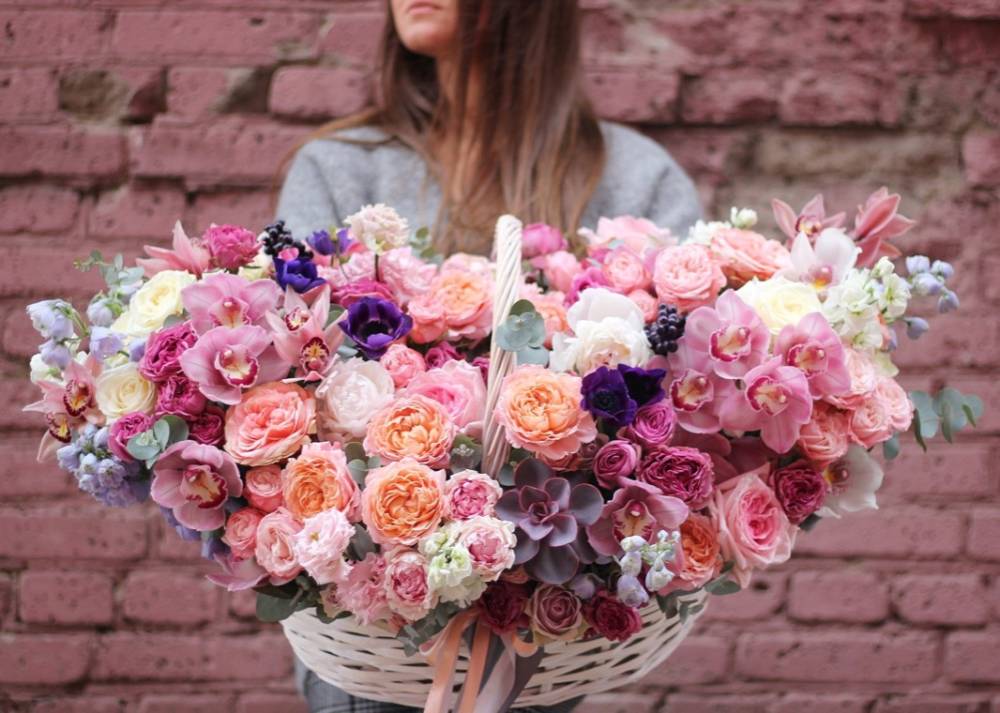 Цветы — лучший подарок для девушки