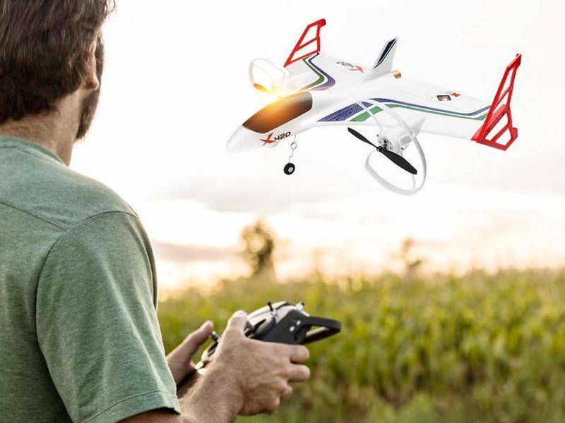 Современные детские игрушки FLYBOTIC