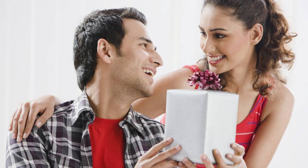 Что подарить мужчине: полезные советы и рекомендации