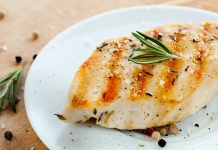 Почему куриная грудка – это основа диетического рациона?
