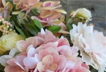 Украшение дома: используем в интерьере домашние искусственные цветы