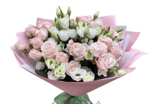 Роскошные букеты-гиганты: почему девушкам так нравятся подарки в виде цветов