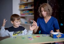 Педагогика и психология: как тесно связаны две этих науки, кто такой нейропсихолог