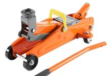 Гидравлический подкатной домкрат: плюсы инструмента