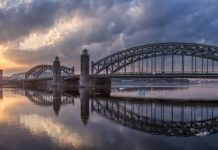 Большеохтинский мост: хроники знакового сооружения