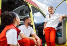 Транспортировка лежачих больных: особенности и рекомендации